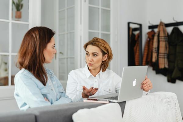 Hogyan kezdődik egy bútorkárpitozás? – Az első lépések